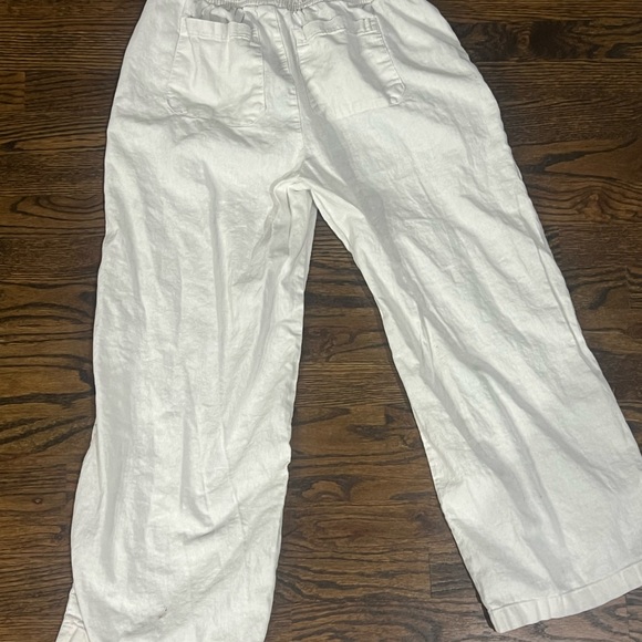 Women’s White Linen Pants - Picture 5 of 6